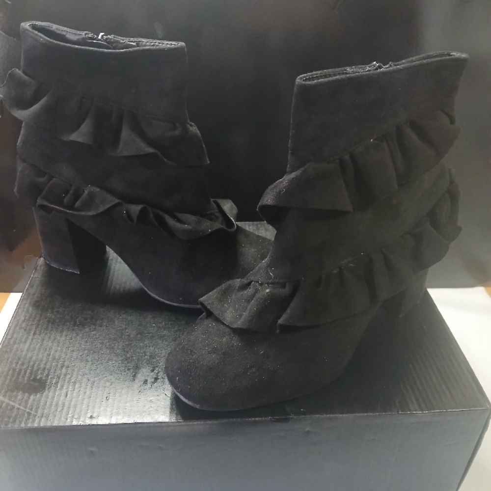 Chic Black Ruffle Ankle Boots